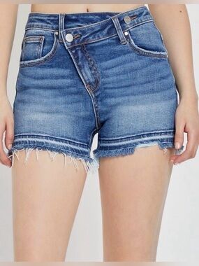 Risen Jeans midrise loose fit frayed hem denim shorts